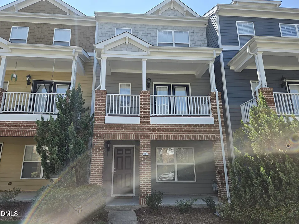329 Kinellan Ln