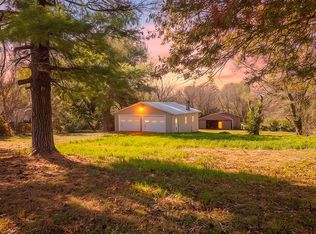 2453 N Albertha Avenue, Springfield, MO 65803