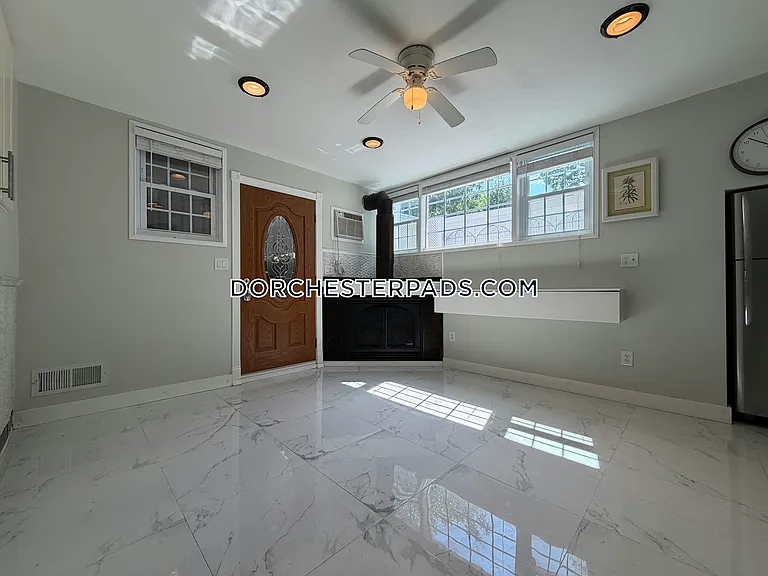 Savin Hill Ave — Photo 1