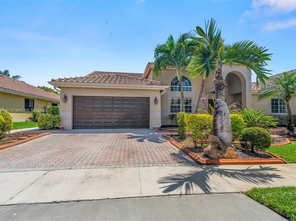 19840 NW 9th Dr, Pembroke Pines, FL 33029