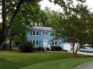 121 Camelot Cres, Yorktown, VA 23693