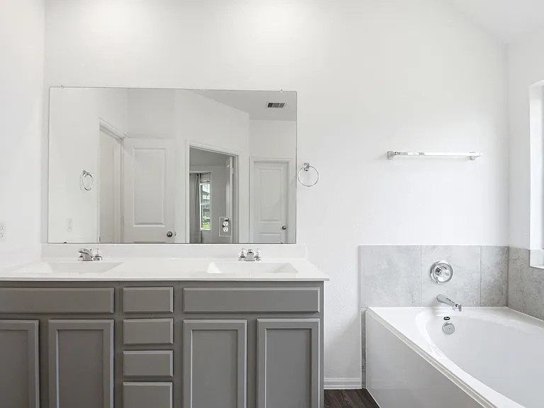 9327 Clearwater Bluff Ln — Photo 12