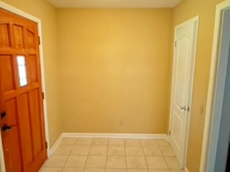 2117 Spring Dr N #W — Photo 3