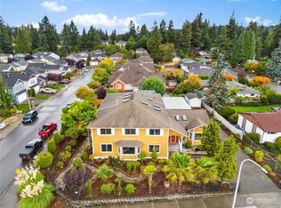 2308 NE 24th St, Renton, WA 98056