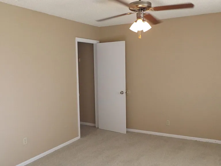 Sienna Place — Photo 25