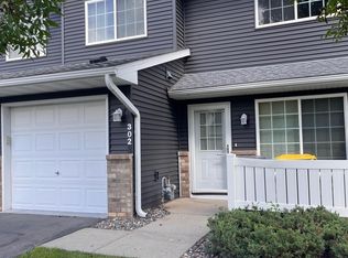 302 Horizon Dr SE, New Prague, MN 56071
