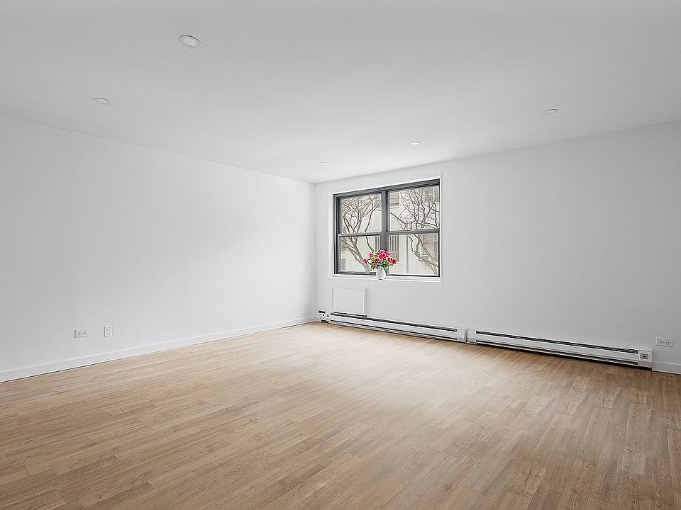1st image of 129 Barrow St APT 2A