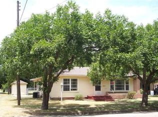 409 N Reagan St, West, TX 76691