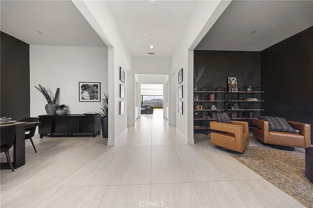 4 bed, 4.5 bath, 4017 sqft, $9,750 — Photo 4