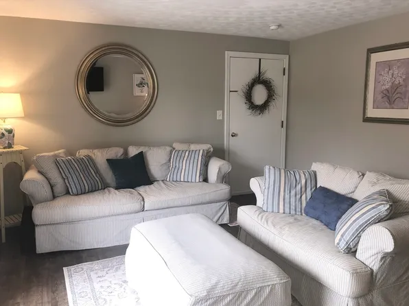 50 Elmwood St APT 4, South Grafton, MA 01560