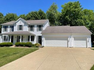 2885 Oakcrest Dr, Barberton, OH
