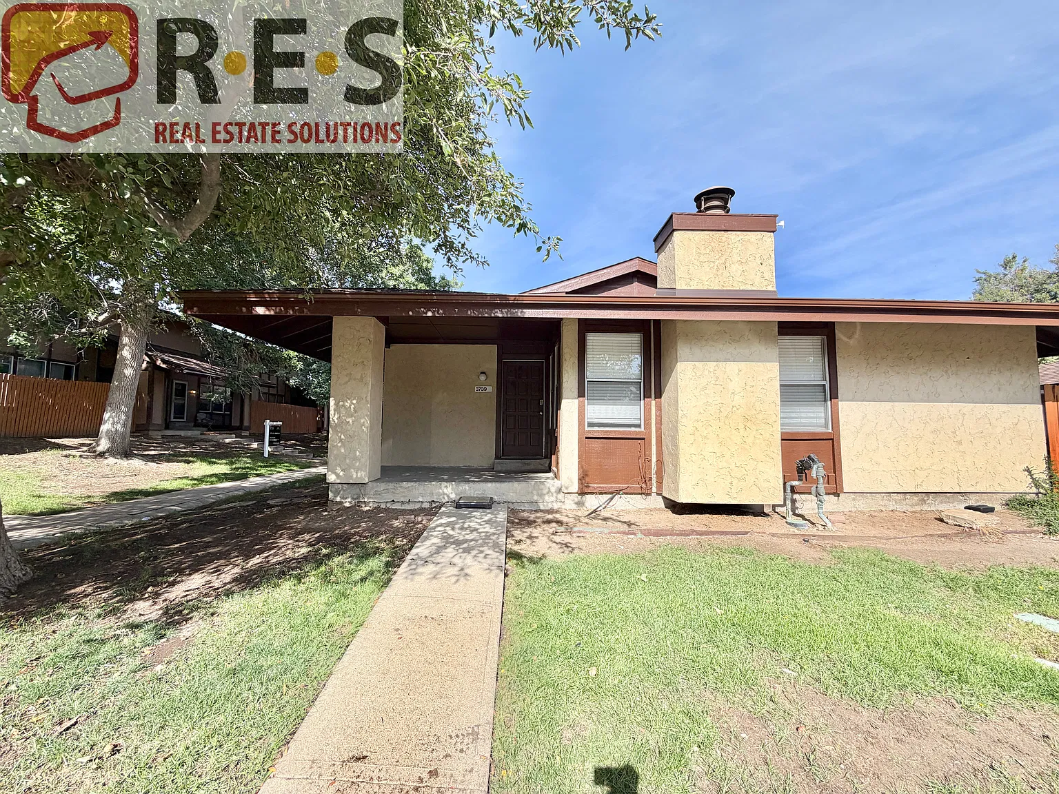 5 bed, 2400 sqft, $2,795 — Photo 1