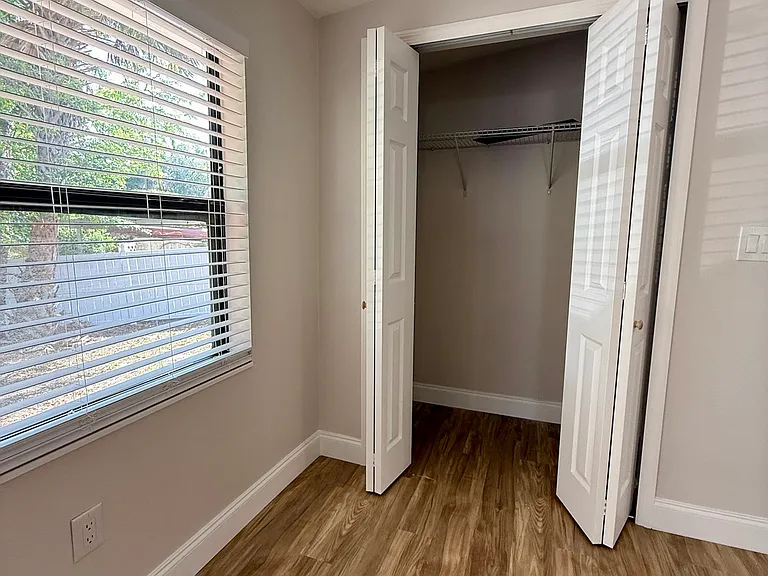127 Debary Dr — Photo 23