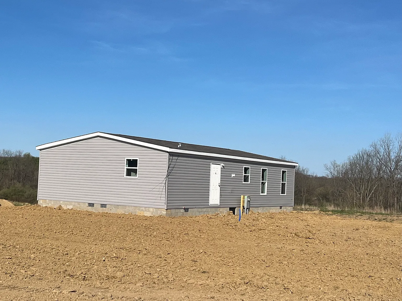 3 bed, $1,900 — Photo 1