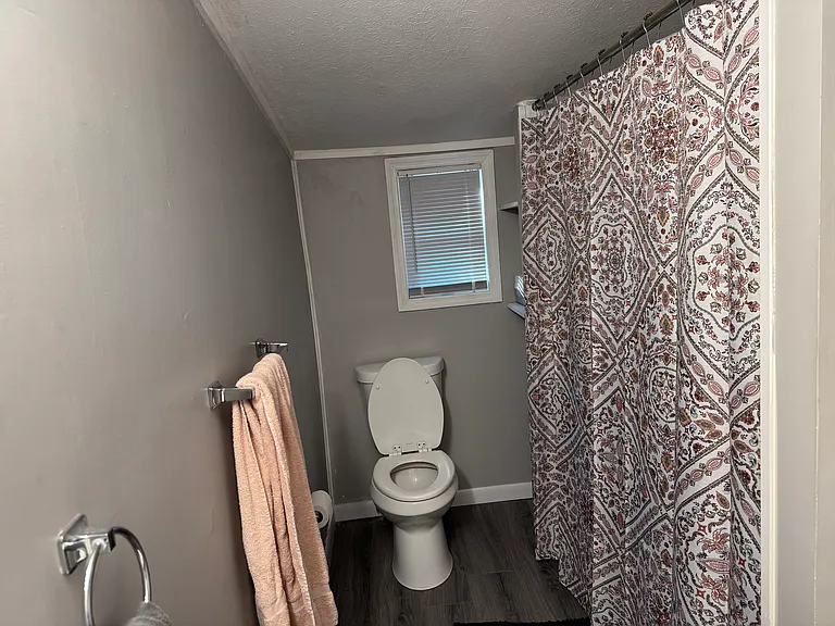 204 E Main St — Photo 16
