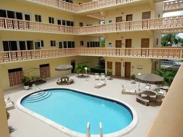 1818 Rodman St APT 3B, Hollywood, FL 33020