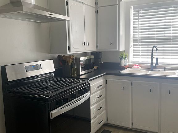 5th image of 3405 E Haskell St