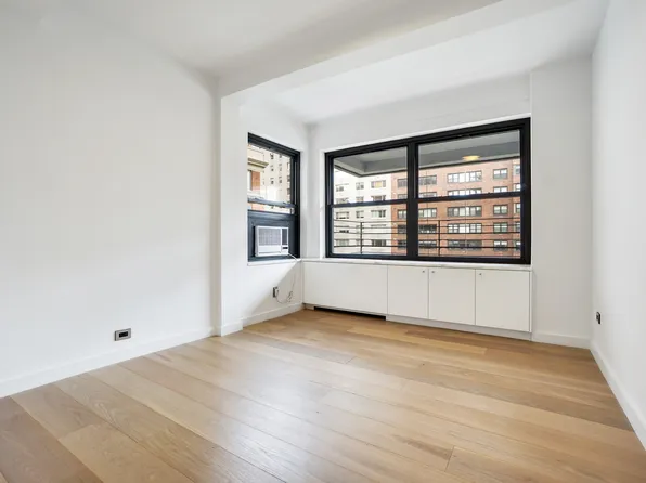 177 East 77th Street image 8 of 12