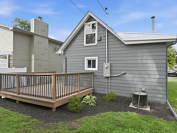 2nd image of 2111 S 10th St