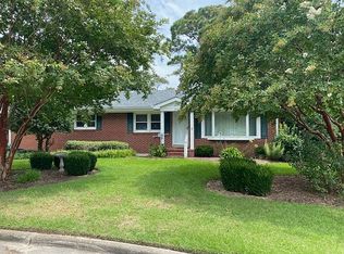 912 Davis Pl, Morehead City, NC 28557
