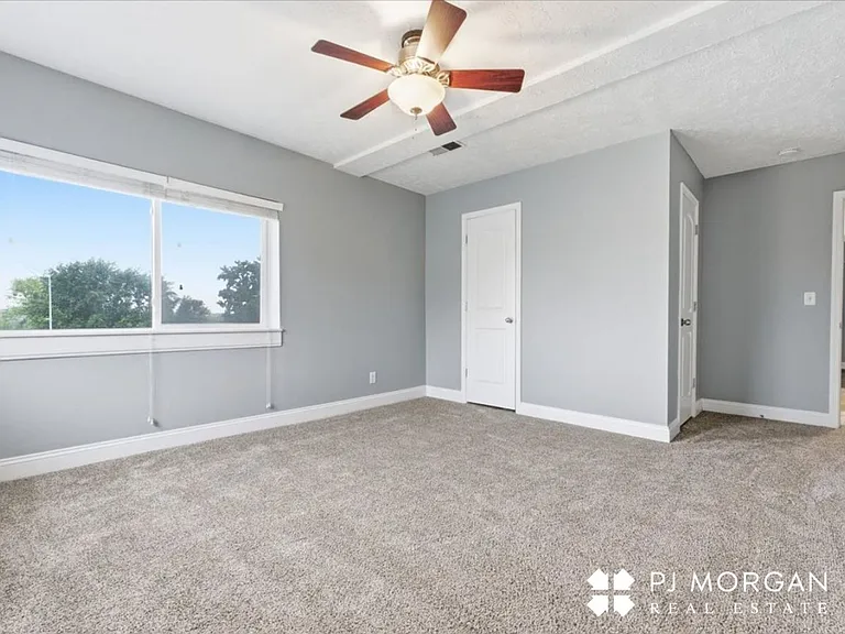 Mill Pointe — Photo 16