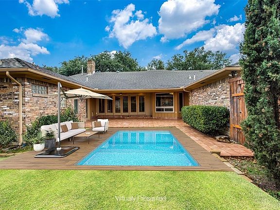 4th image of 6411 Covecreek Pl