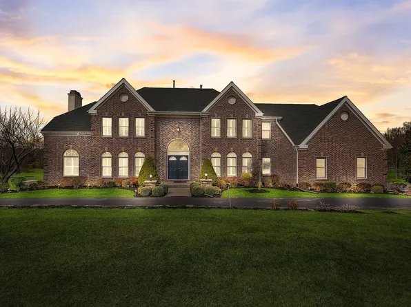 19 Cheyenne Dr, Pennington, NJ 08534