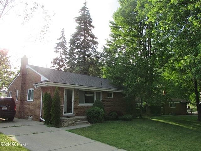 1st image of 1010 Balmoral Dr