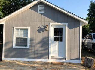 352 E Archer St, Jacksboro, TX 76458