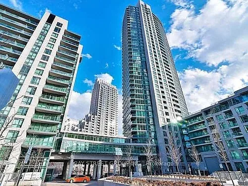 215 Fort York Blvd Photo 1