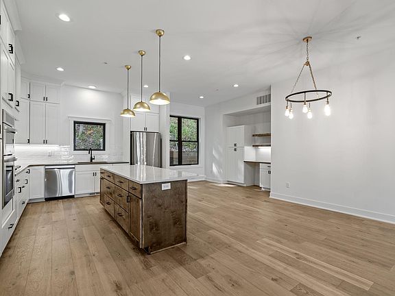 5th image of 5754 Shady Oak Rd #3