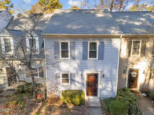 1524 Township Cir, Raleigh, NC 27609