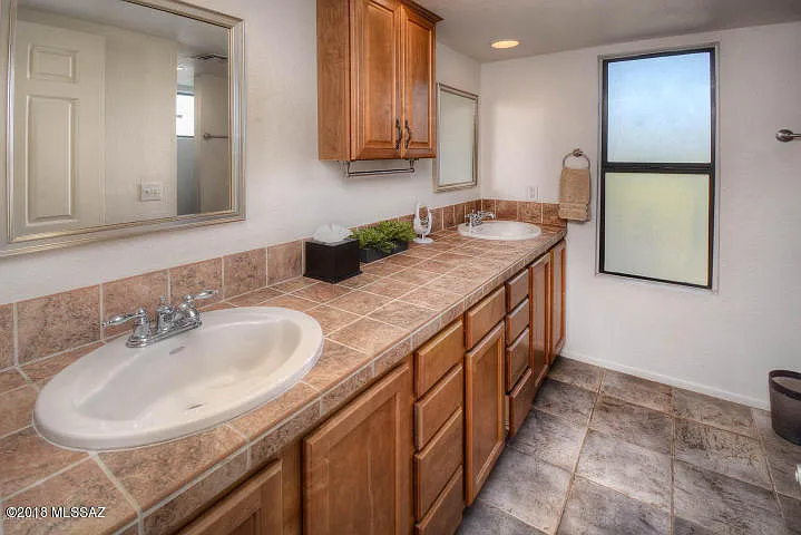 5051 N Sabino Canyon Rd #2211 — Photo 10
