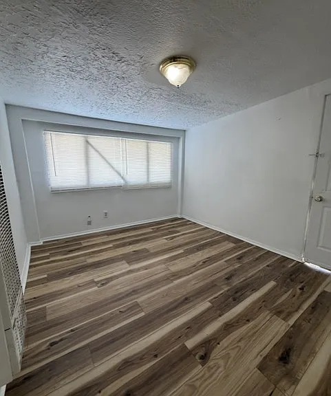 2115 Rice Ave NW — Photo 3