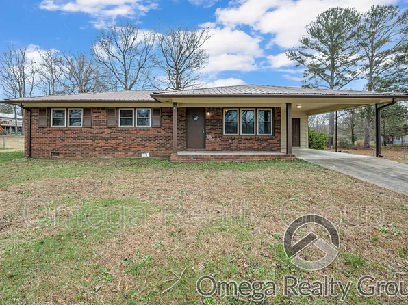 713 Pinecrest Ave, Weaver, AL 36277