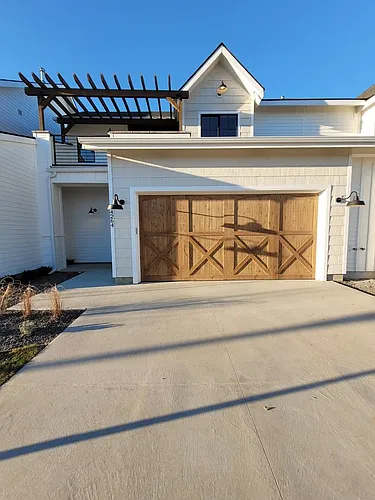 4264 W Lovegood Ln Photo 1