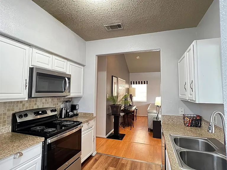 13117 Vickery St #2 — Photo 10