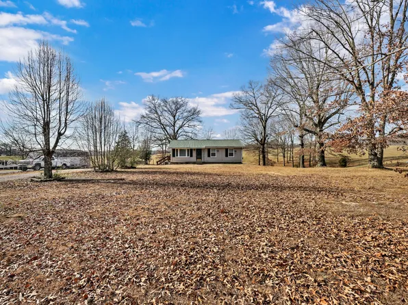 2936 Lylewood Rd, Woodlawn, TN 37191