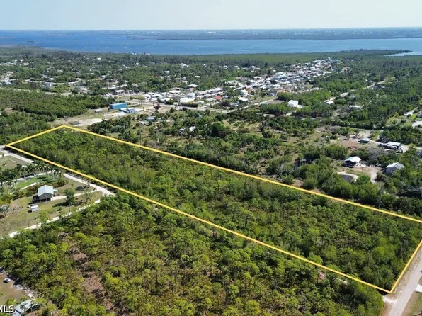 4031 Pine Tree Blvd, Saint James City, FL 33956