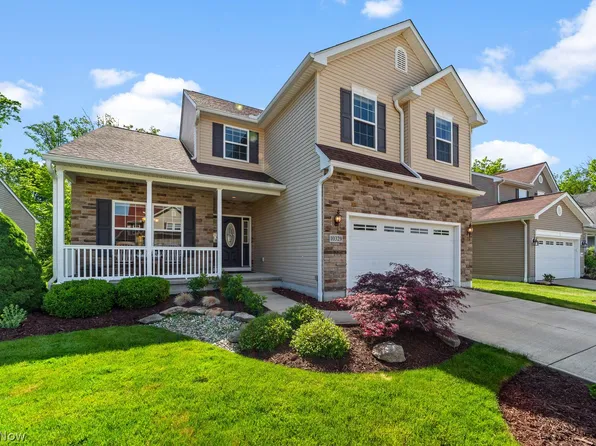 10329 Redbud Dr, Aurora, OH 44202