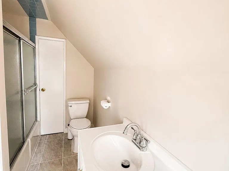 79 Division St S #3 — Photo 14