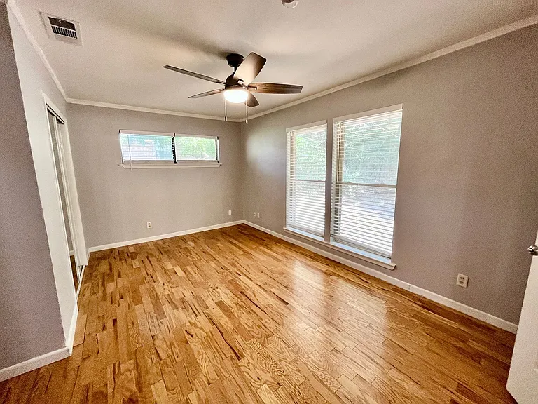 830 Blackburn St — Photo 28