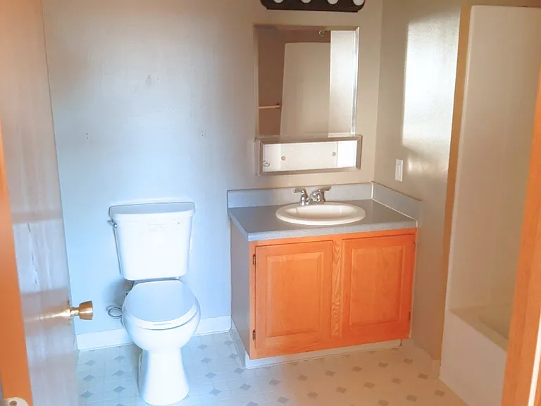 Shenandoah 48-Unit (Valley View Apartments) — Photo 6