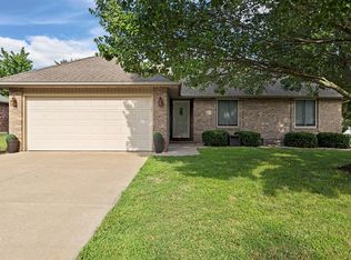 3633 S Sunrise Ave, Springfield, MO 65807