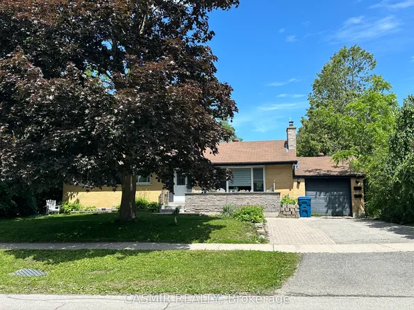 134 North St W, Orillia, ON L3V 3S8