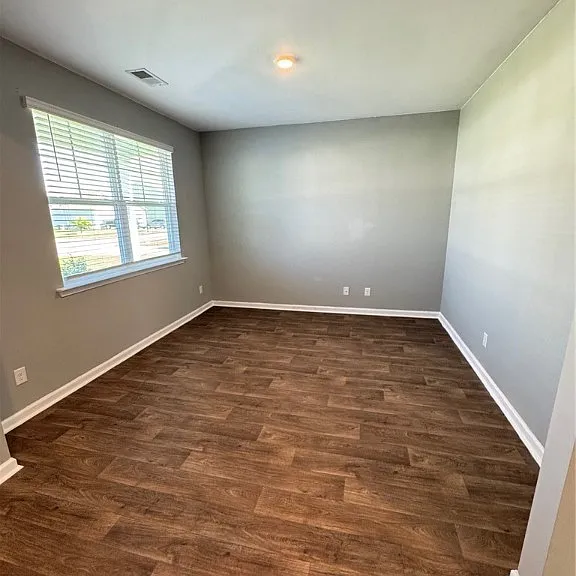 147 Troupe Dr — Photo 3