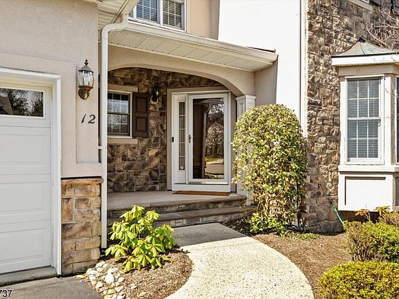 2nd image of 12 Ironwood Rd