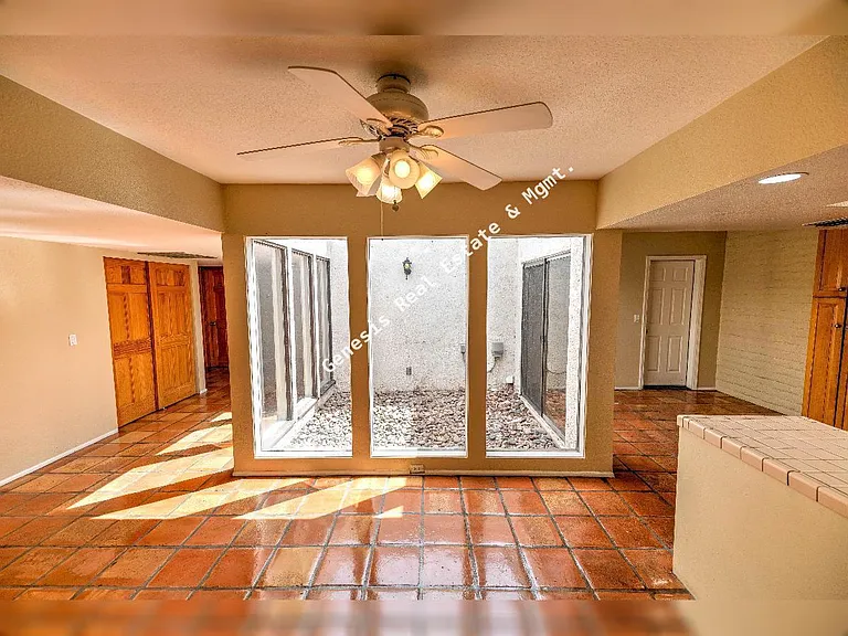 4741 E Calle Elegante — Photo 10