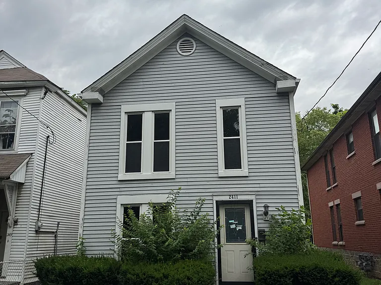 Front of 2 Story home