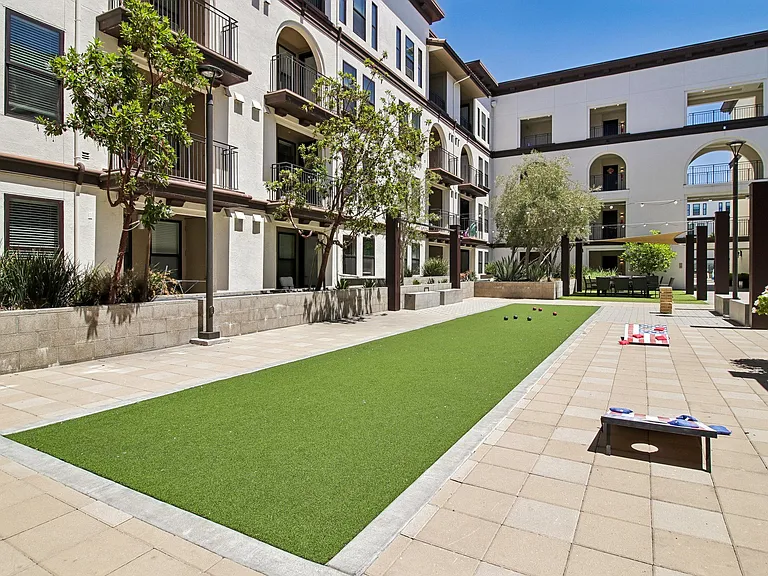 Villas on the Boulevard — Photo 7